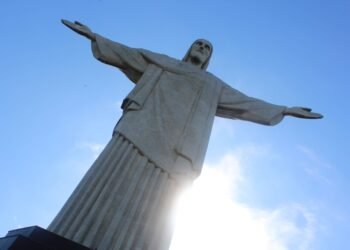 4 passeios de helicóptero incríveis para fazer no Brasil; veja preços