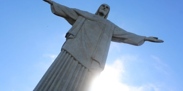 4 passeios de helicóptero incríveis para fazer no Brasil; veja preços