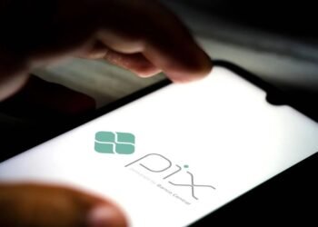 Posso usar o Pix no exterior? Saiba como fazer pagamentos em viagens