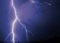 Tempestade com raios? Aprenda a proteger sua TV, geladeira e computador