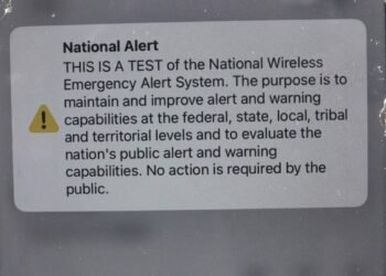 Como receber alertas de desastres da Defesa Civil direto no celular