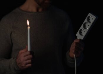 7 gadgets para sobreviver a um apagão sem estresse em sua casa
