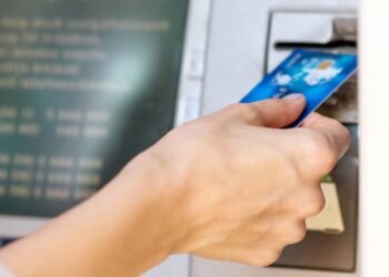 3 golpes comuns em caixas eletrônicos e como se proteger