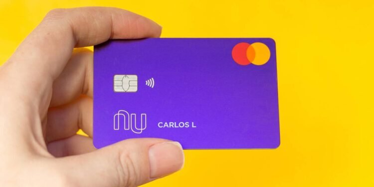 Nubank Croma vale a pena? Compare com outros cartões