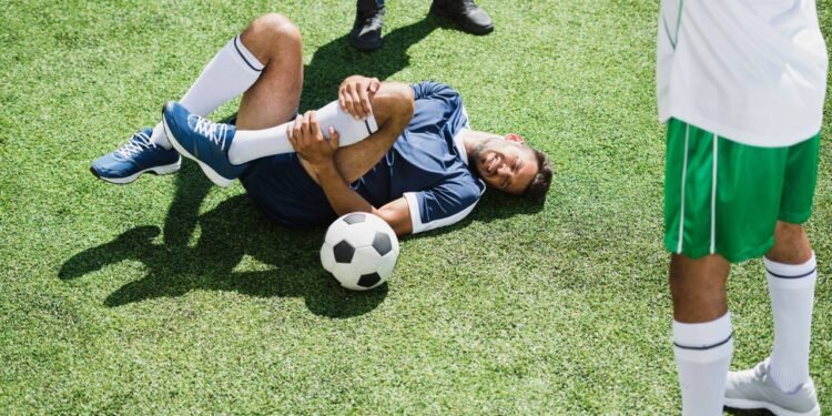 “Lesões no Futebol: O Que os Clubes Não Contam e Você Precisa Saber Antes da Próxima Copa”