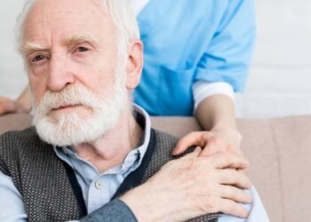 Vulnerabilidade dos idosos: 5 dicas essenciais para proteger sua família
