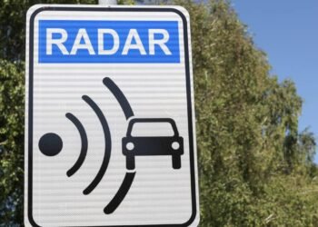 Como funcionam os novos radares que flagram até o uso de celular
