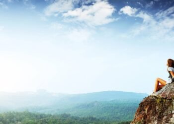 Vai viajar sozinha? 7 dicas de segurança essenciais para mulheres