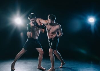 O esporte exige muito do corpo; médicos explicam os perigos de concussões cerebrais e as dietas rigorosas para a manutenção do peso na categoria