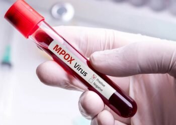 Mpox: sintomas, transmissão e quando procurar atendimento médico