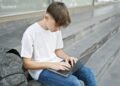 Sinais de alerta: como identificar adolescente em risco online