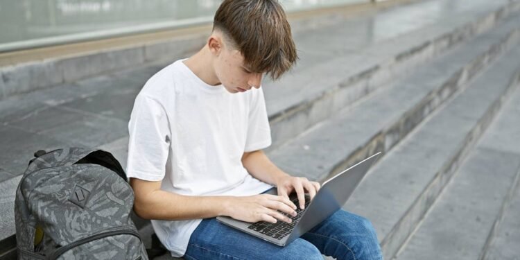 Sinais de alerta: como identificar adolescente em risco online