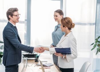 Táticas de negociação salarial para ter sucesso nas entrevistas