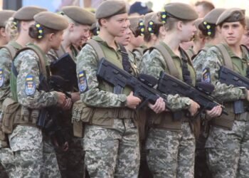 Preparo físico exigido no serviço militar feminino: como treinar