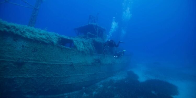 Os 5 maiores naufrágios da história da costa brasileira; relembre