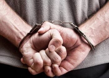 Influenciadores presos por crimes financeiros: lista de casos