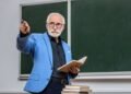 Aposentadoria para professor: o que muda com as novas regras em 2026?