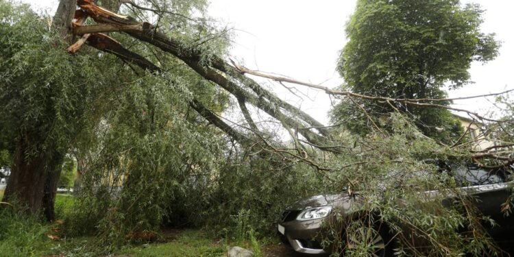 Por que o 'ciclone-bomba' tem se tornado mais comum no Brasil