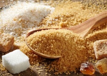 Entenda os tipos de açúcar derivados da cana e os usos na culinária