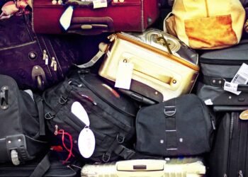 Com greve dos Correios, veja como enviar bagagens de viagem