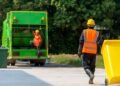 A saúde do trabalhador: prevenindo lesões na rotina do caminhão de lixo