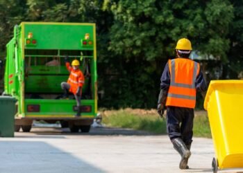 A saúde do trabalhador: prevenindo lesões na rotina do caminhão de lixo