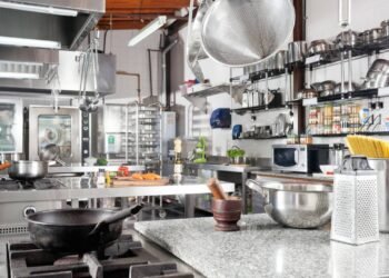 Ficha Limpa na cozinha: como garantir a segurança em restaurantes