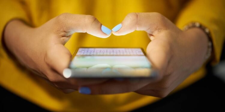 Alerta: como proteger jovens do aliciamento virtual