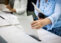 Como o voto impresso funciona em outros países