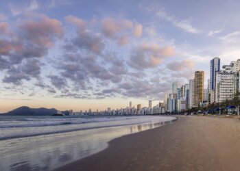 Veja como é viver com qualidade de vida na "Dubai" brasileira