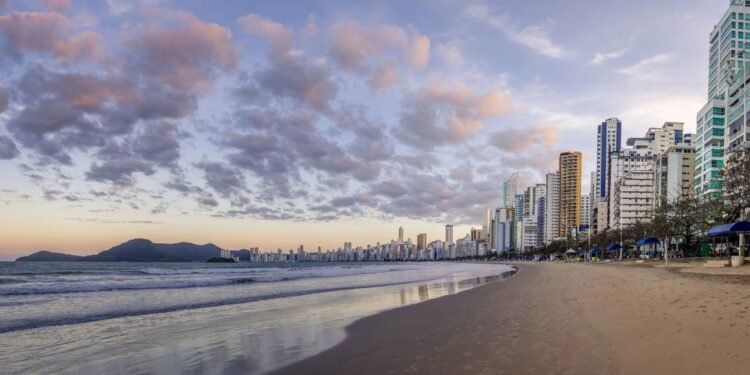 Veja como é viver com qualidade de vida na "Dubai" brasileira