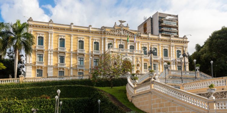 A ilha que está em alta entre os brasileiros que buscam qualidade de vida confortável e tranquila