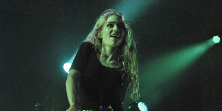 Grimes // Reprodução: Wikimedia Commons