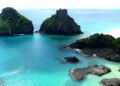 Esse lugar no Brasil com ilhas de origem vulcânica está encantando viajantes do mundo todo