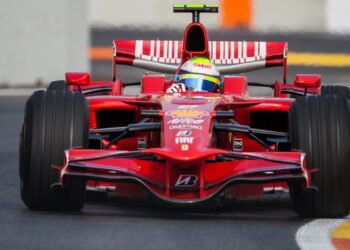 Pilotos da Fórmula 1 perdem até 4kg por corrida, entenda o motivo