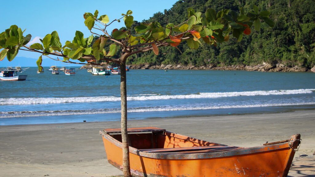 Essa pérola do Brasil é famosa por praias de sonho e alto padrão de vida