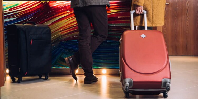 Quais cidades tiveram mais reservas de hotéis em 2024?