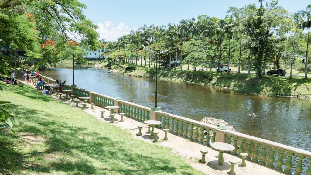 Essa bela cidade no interior do Paraná vai te encantar!