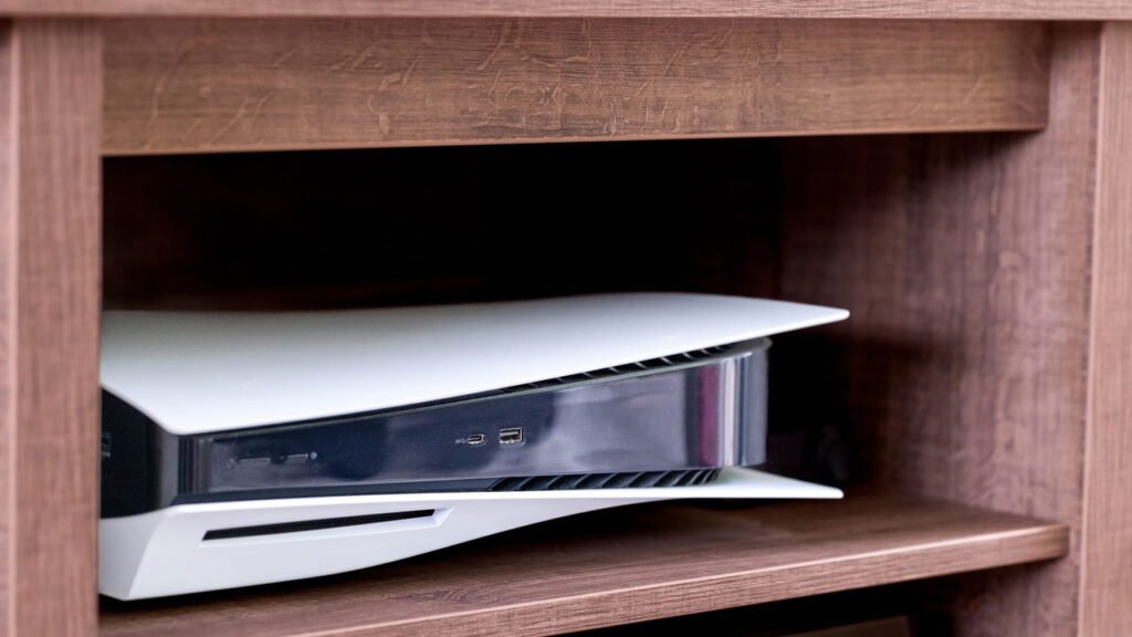 Esses jogos estão de graça na PlayStation Plus em março