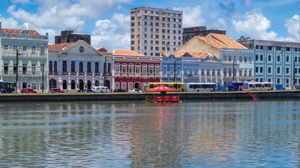 Cidade conhecida como "Veneza Brasileira", mas com clima perfeito