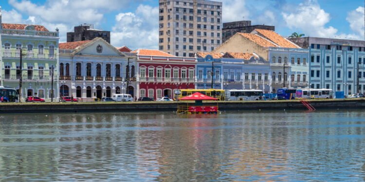 Cidade conhecida como "Veneza Brasileira", mas com clima perfeito