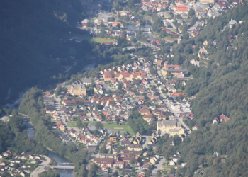 Conheça a cidade onde o sol desaparece por metade do ano