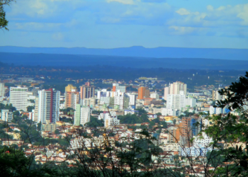 A cidade mineira com educação excelente que conquista famílias que buscam uma vida boa no interior