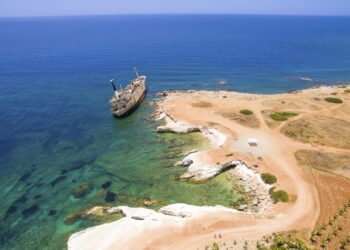 O país africano com praias paradisíacas que quer deixar o passado de guerra para trás
