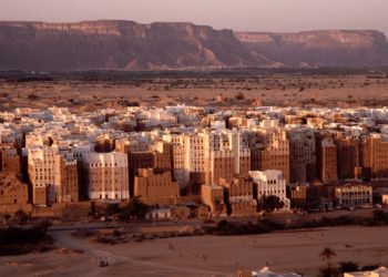 Essa cidade é conhecida como a Manhattan do Deserto e você vai se surpreender