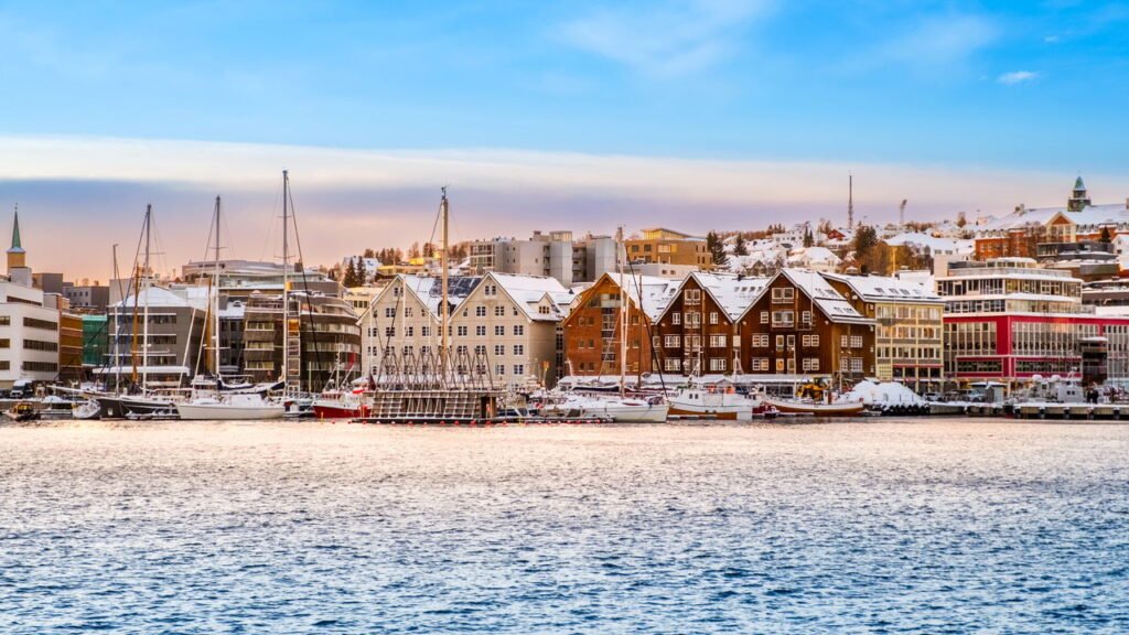 Conheça a cidade em que o sol nunca se põe