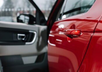 Veja as principais tendências do setor automotivo de 2025. Créditos: depositphotos.com / IgorVetushko