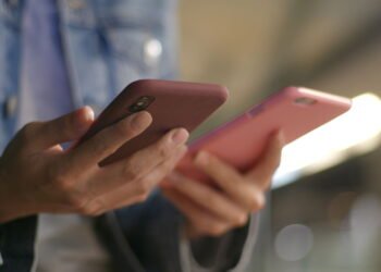 Qual o melhor celular custo-benefício para comprar na atualidade?