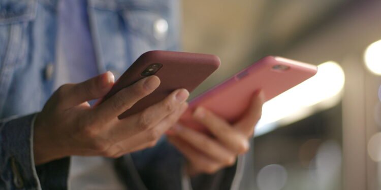 Qual o melhor celular custo-benefício para comprar na atualidade?