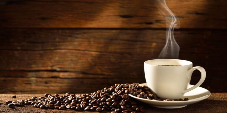 Descubra o melhor horário do dia para tomar o seu café